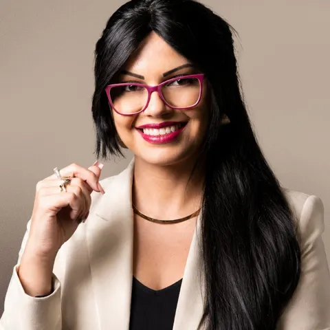 Juliana Ribeiro, Análise de Folha de Pagamento
