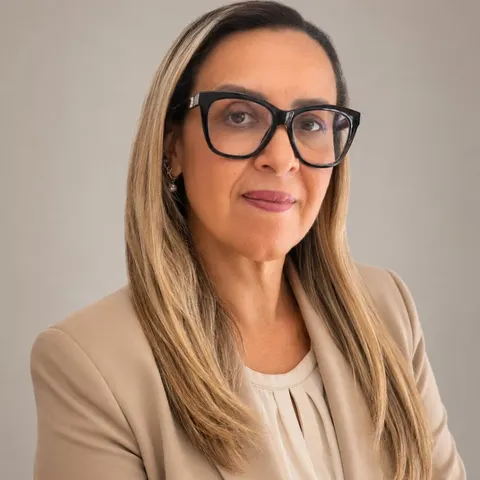 Renata Godoi, Análise Contábil